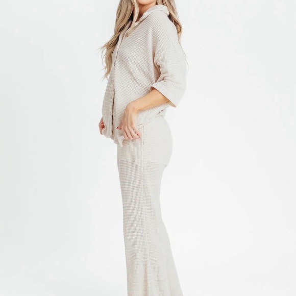 Worth Collective | Ava Waffle Knit Pant & Button Up Set - Picture 3 of 5